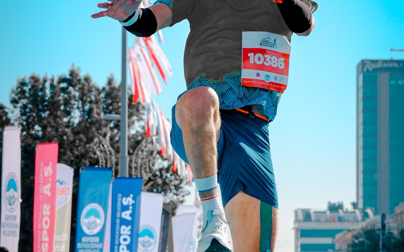 Treinos Fracionados com Float Recovery: A Estratégia Avançada de Limiar para a Maratona