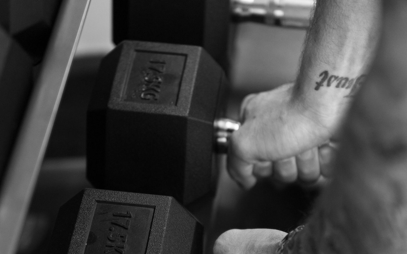 Treinamento de Força com Kettlebell para Corredores: Força Real em Casa sem Perder Flexibilidade