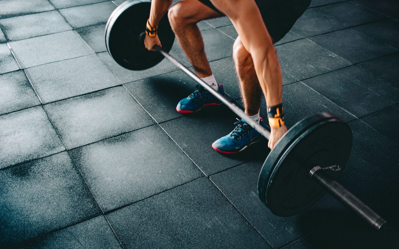 Como Programar as Transições de Corrida no HYROX sem Fatigar os Quadríceps para os Sleds