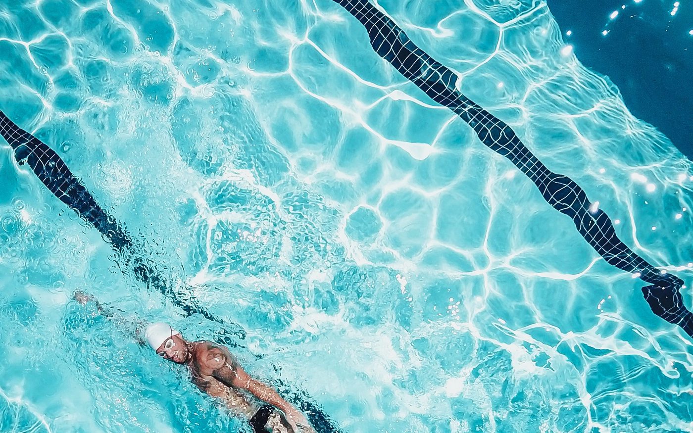 Do Teste CSS às Águas Abertas: Por Que Seu Ritmo de Piscina Afunda no Triathlon